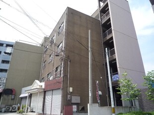 山辺マンションの物件外観写真